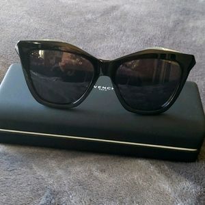 GIVENCHY SUNGLASSES optyl frames